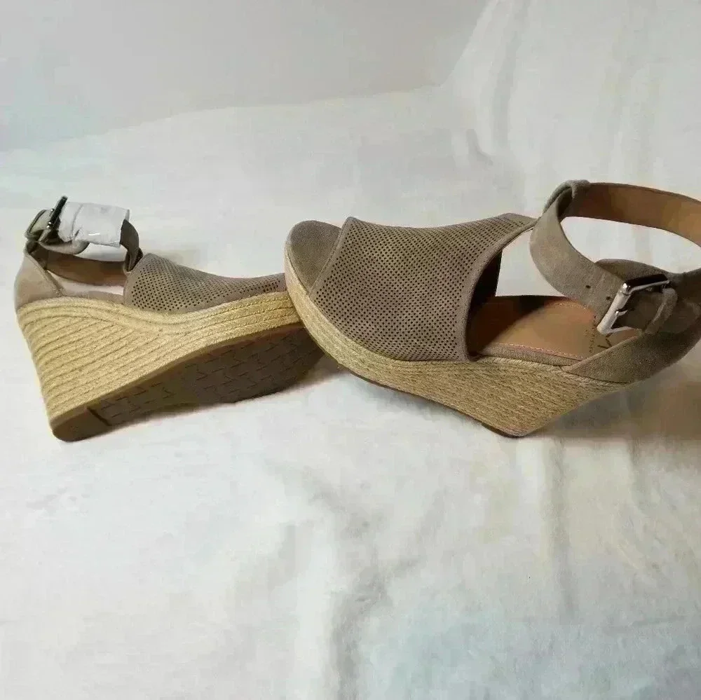 Marc Fisher perforated spandrille open toe